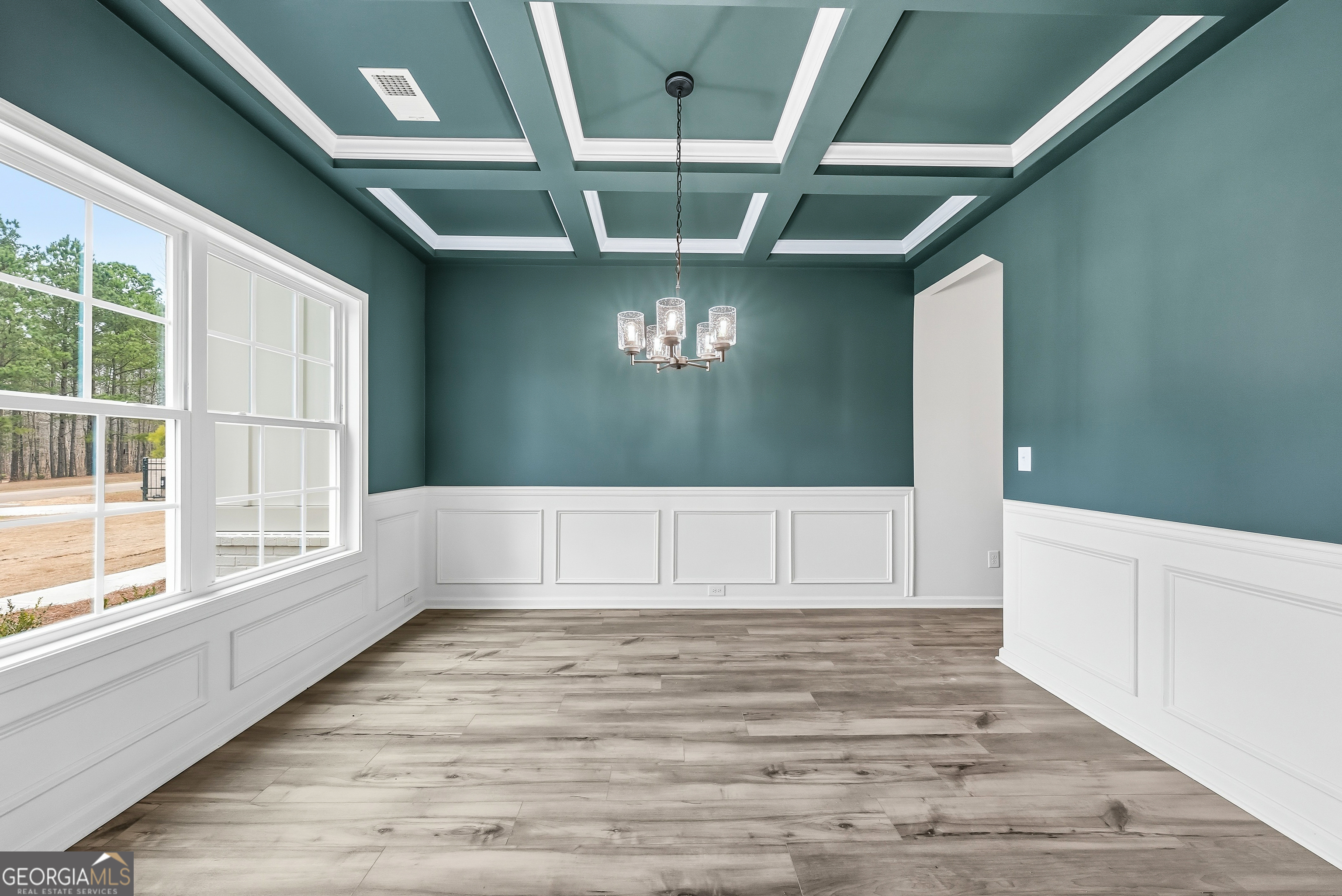 75 Oak Ridge Drive, Unit 4 Pine Mountain, GA 31822 - Photo 7 of 41 a view of an empty room with a window