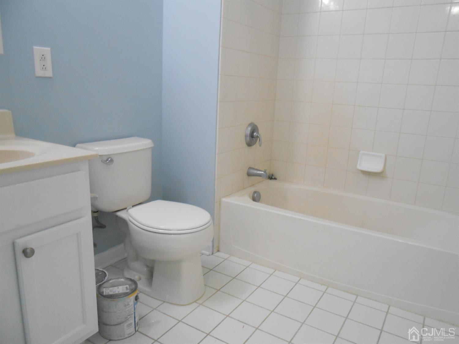358 Rector Street, Unit A401 Perth Amboy, NJ 08861 - Photo 12 of 19 Gallery Image 12