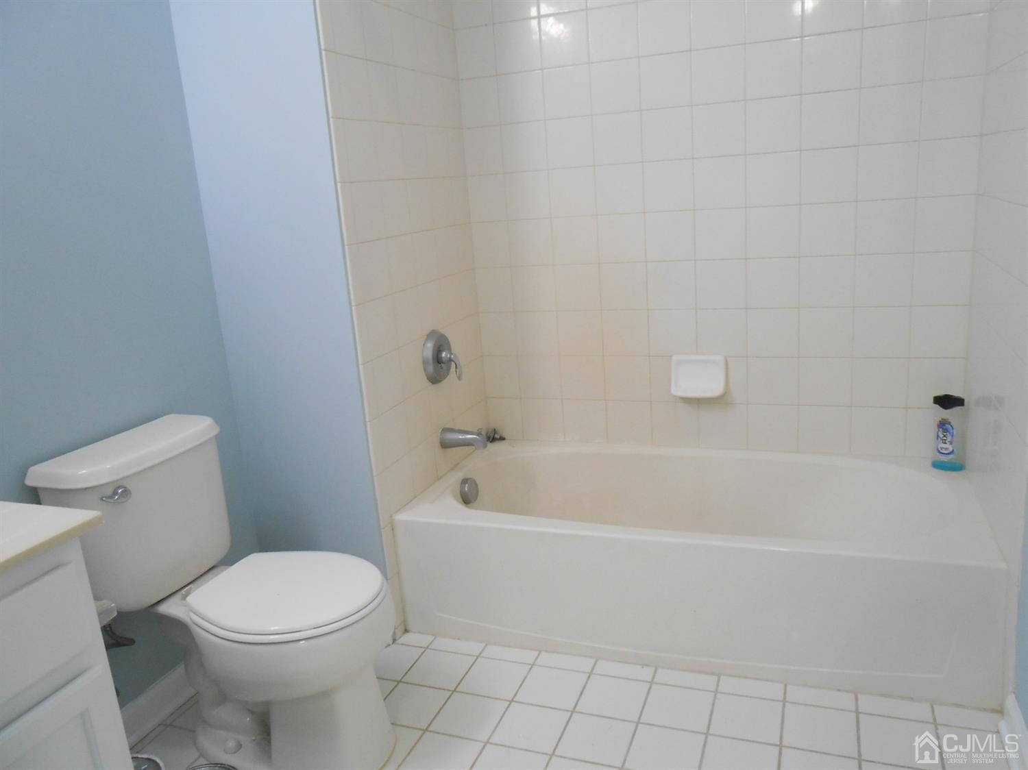 358 Rector Street, Unit A401 Perth Amboy, NJ 08861 - Photo 13 of 19 Gallery Image 13