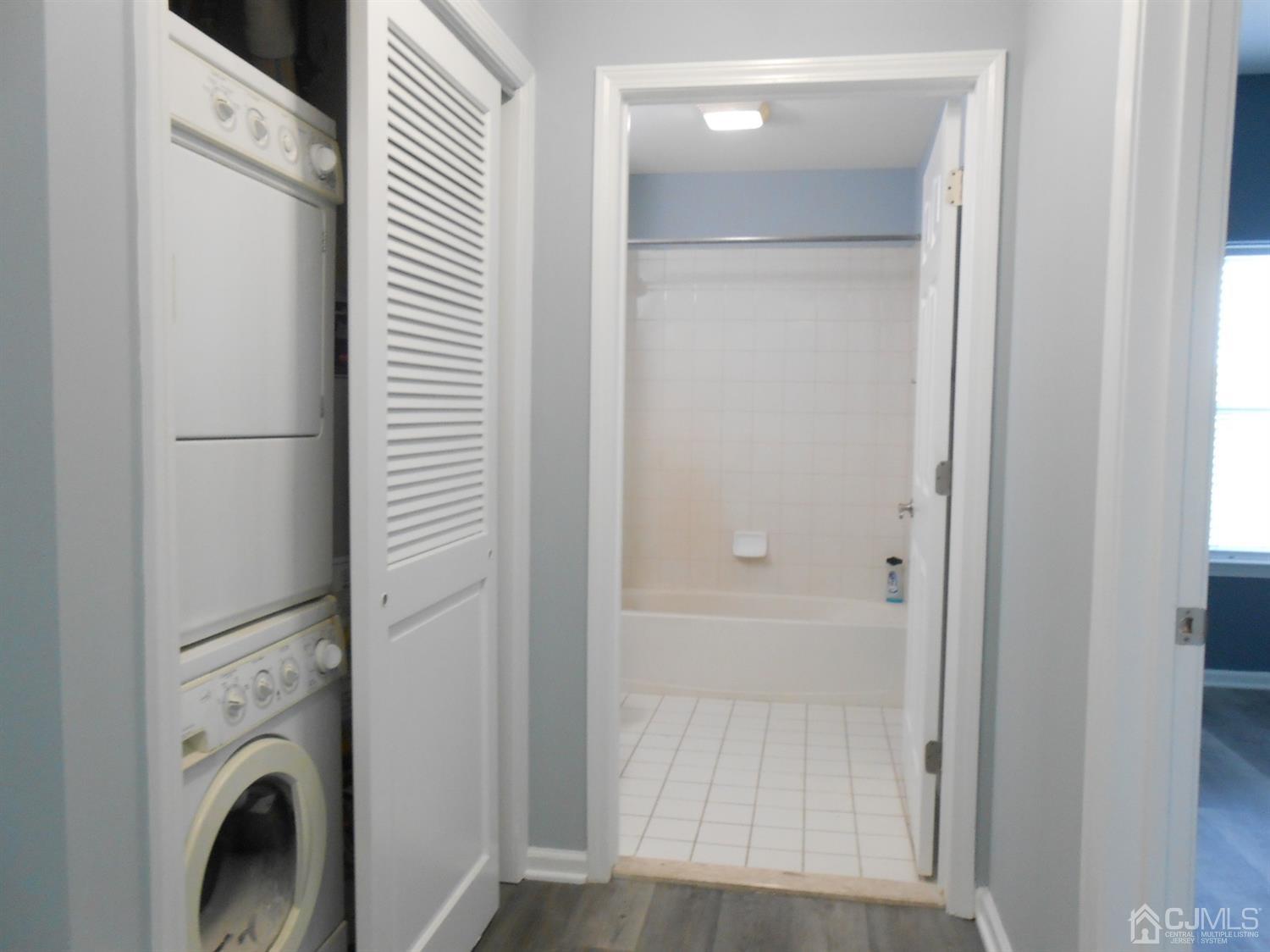 358 Rector Street, Unit A401 Perth Amboy, NJ 08861 - Photo 16 of 19 Gallery Image 16
