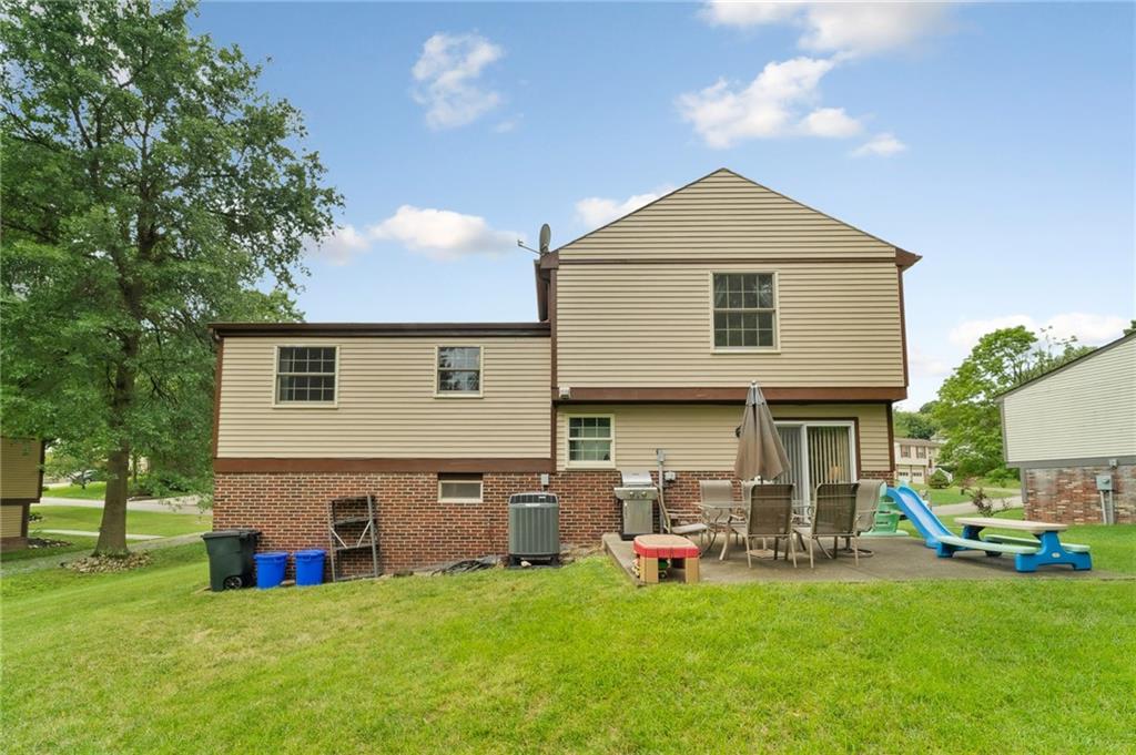 151 Deer Drive Washington, PA 15301 - Photo 4 of 25