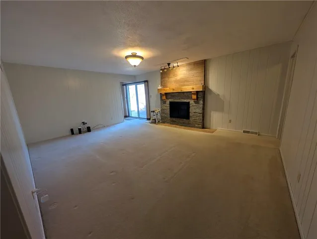 $350,000 | 7807 Northwest Schott Drive, Kansas City, MO 64152