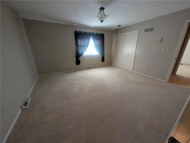 $350,000 | 7807 Northwest Schott Drive, Kansas City, MO 64152