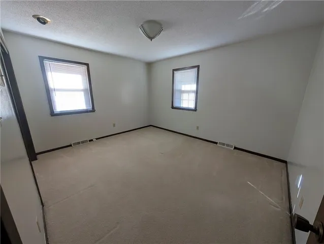 $350,000 | 7807 Northwest Schott Drive, Kansas City, MO 64152