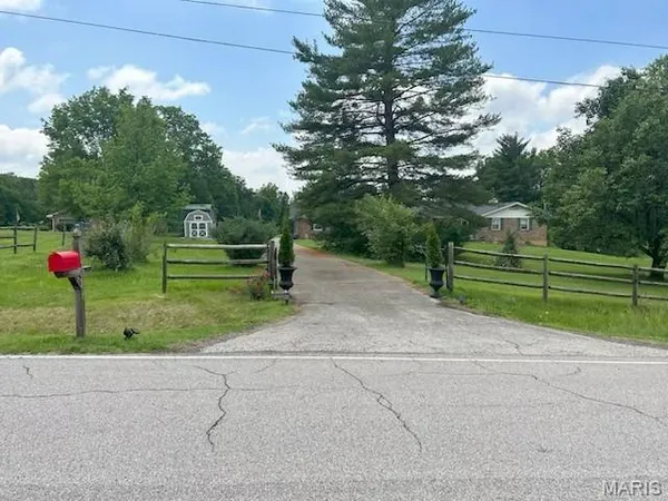 $424,500 | 7164 Windy Valley Lane, Pacific, MO 63069