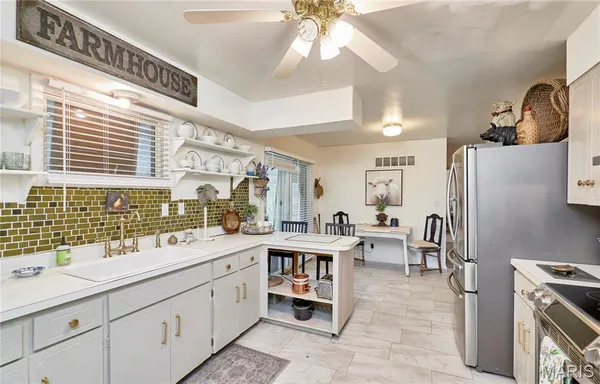 $424,500 | 7164 Windy Valley Lane, Pacific, MO 63069