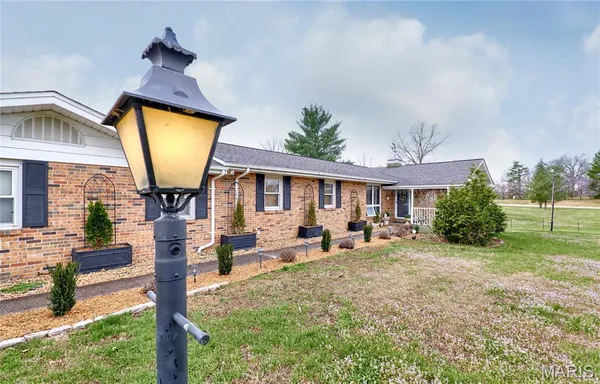 $424,500 | 7164 Windy Valley Lane, Pacific, MO 63069