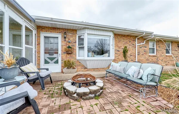 $424,500 | 7164 Windy Valley Lane, Pacific, MO 63069