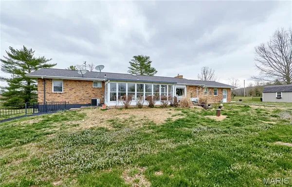 $424,500 | 7164 Windy Valley Lane, Pacific, MO 63069