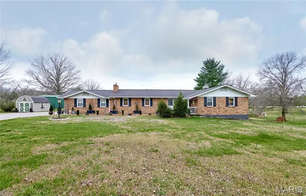 $424,500 | 7164 Windy Valley Lane, Pacific, MO 63069