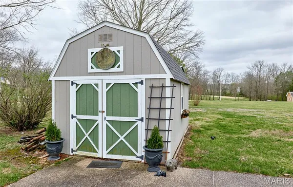 $424,500 | 7164 Windy Valley Lane, Pacific, MO 63069