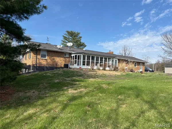 $424,500 | 7164 Windy Valley Lane, Pacific, MO 63069