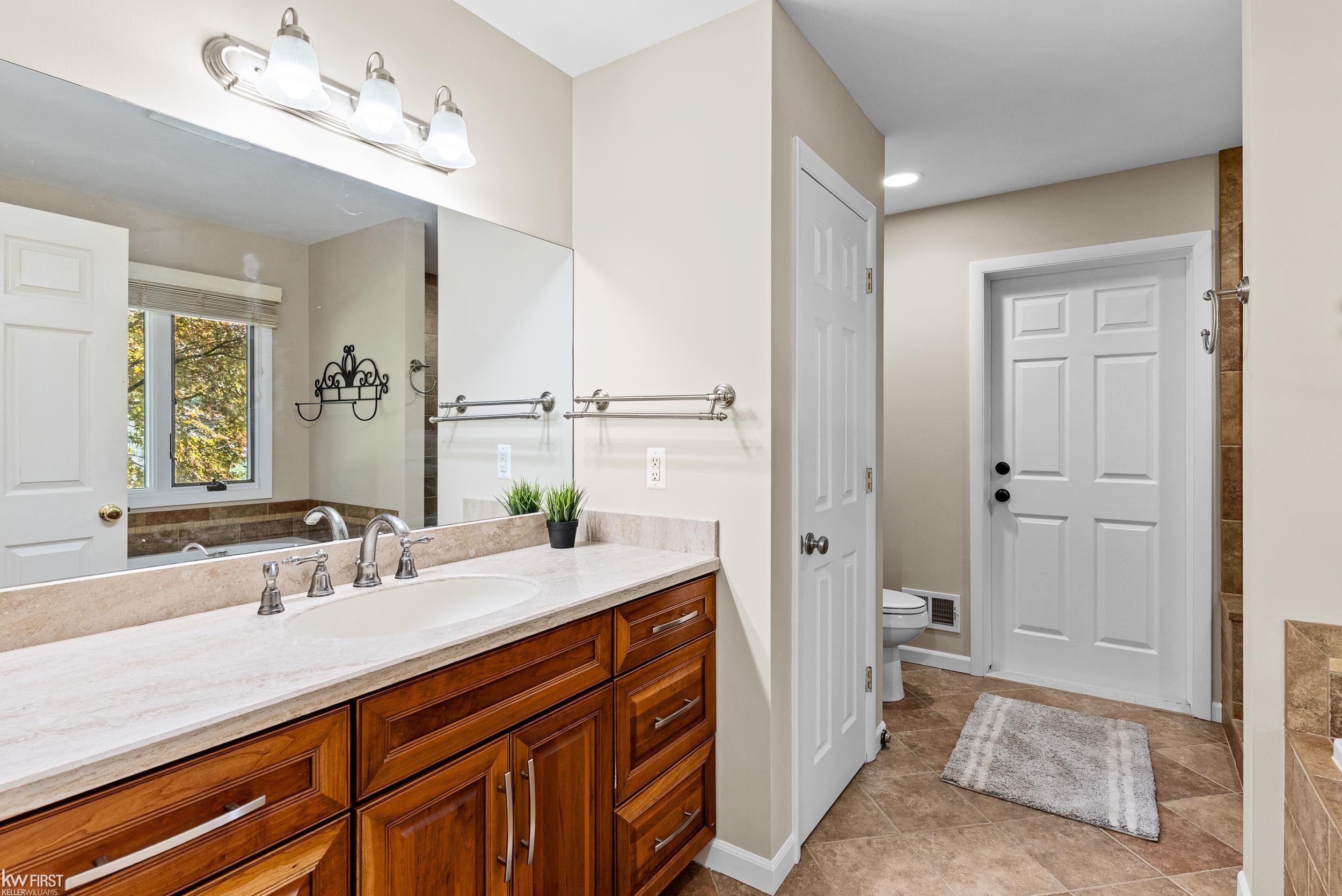 1061 Rose Center Road Fenton, MI 48430 - Photo 31 of 66