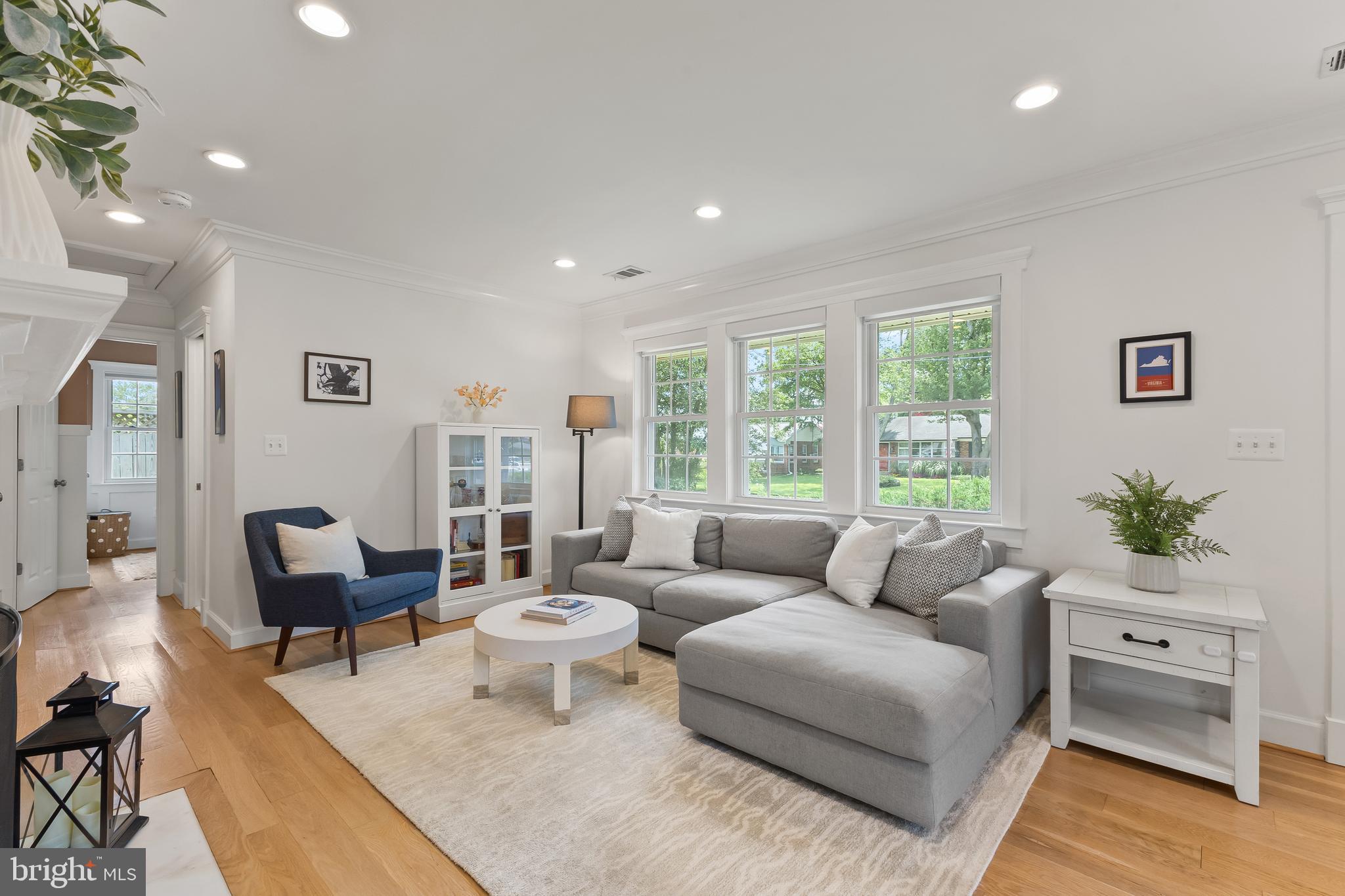 7935 Wellington Road Alexandria, VA 22308 - Photo 12 of 41 Gallery Image 12