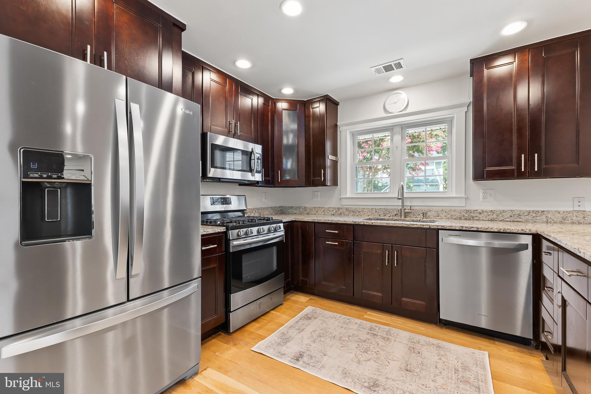 7935 Wellington Road Alexandria, VA 22308 - Photo 15 of 41 Gallery Image 15