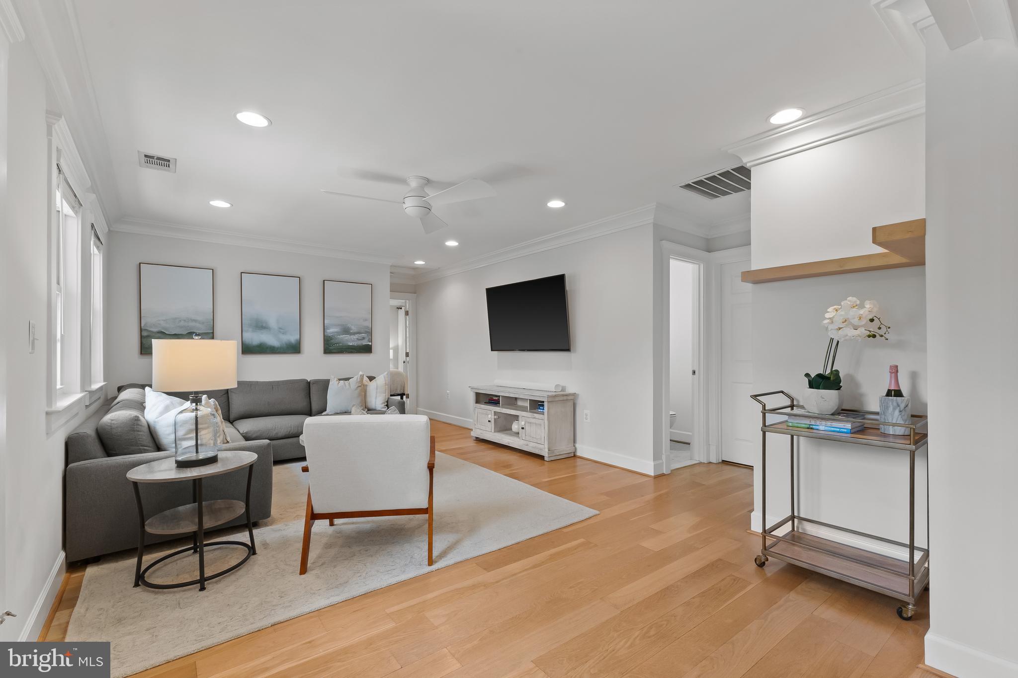 7935 Wellington Road Alexandria, VA 22308 - Photo 20 of 41 Gallery Image 20