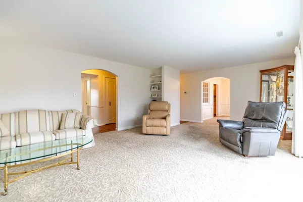 $220,000 | 2288 Bordeaux Walk, Unit D2, Highland, IN 46322
