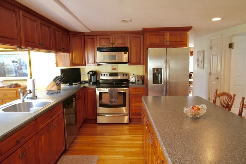 7 Connor Road Beverly, MA 01915 - Photo 8 of 21 Gallery Image 8