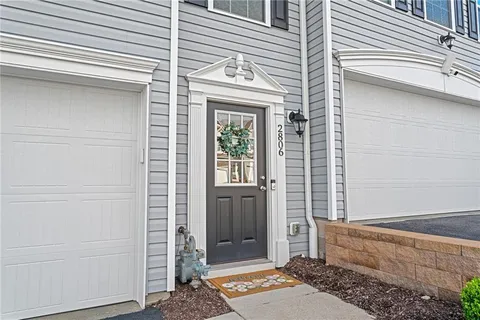 $325,000 | 2806 Canterbury Drive, Imperial, PA 15126