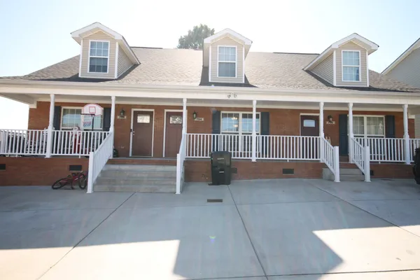$1,400 | 704 Cobblestone Drive, Columbia, TN 38401