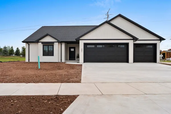 $449,900 | 201 Rivers Edge Drive, Kimberly, WI 54136