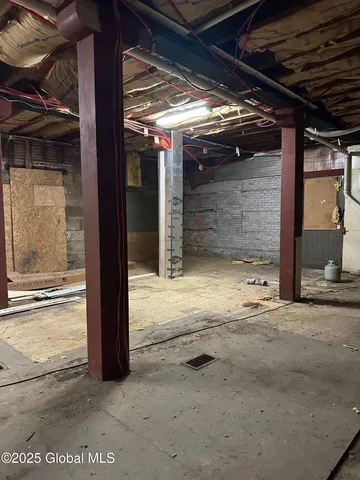 $825,000 | 50-52 Gates Avenue, Victory, NY 12871