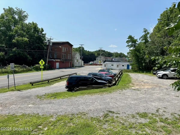 $825,000 | 50-52 Gates Avenue, Victory, NY 12871