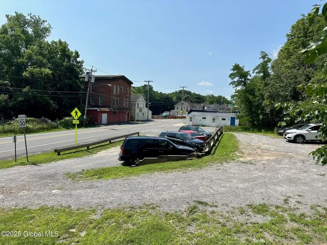 $825,000 | 50-52 Gates Avenue, Victory, NY 12871