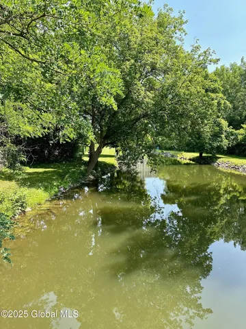 $825,000 | 50-52 Gates Avenue, Victory, NY 12871