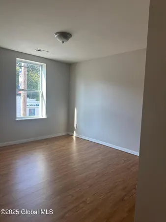 $825,000 | 50-52 Gates Avenue, Victory, NY 12871