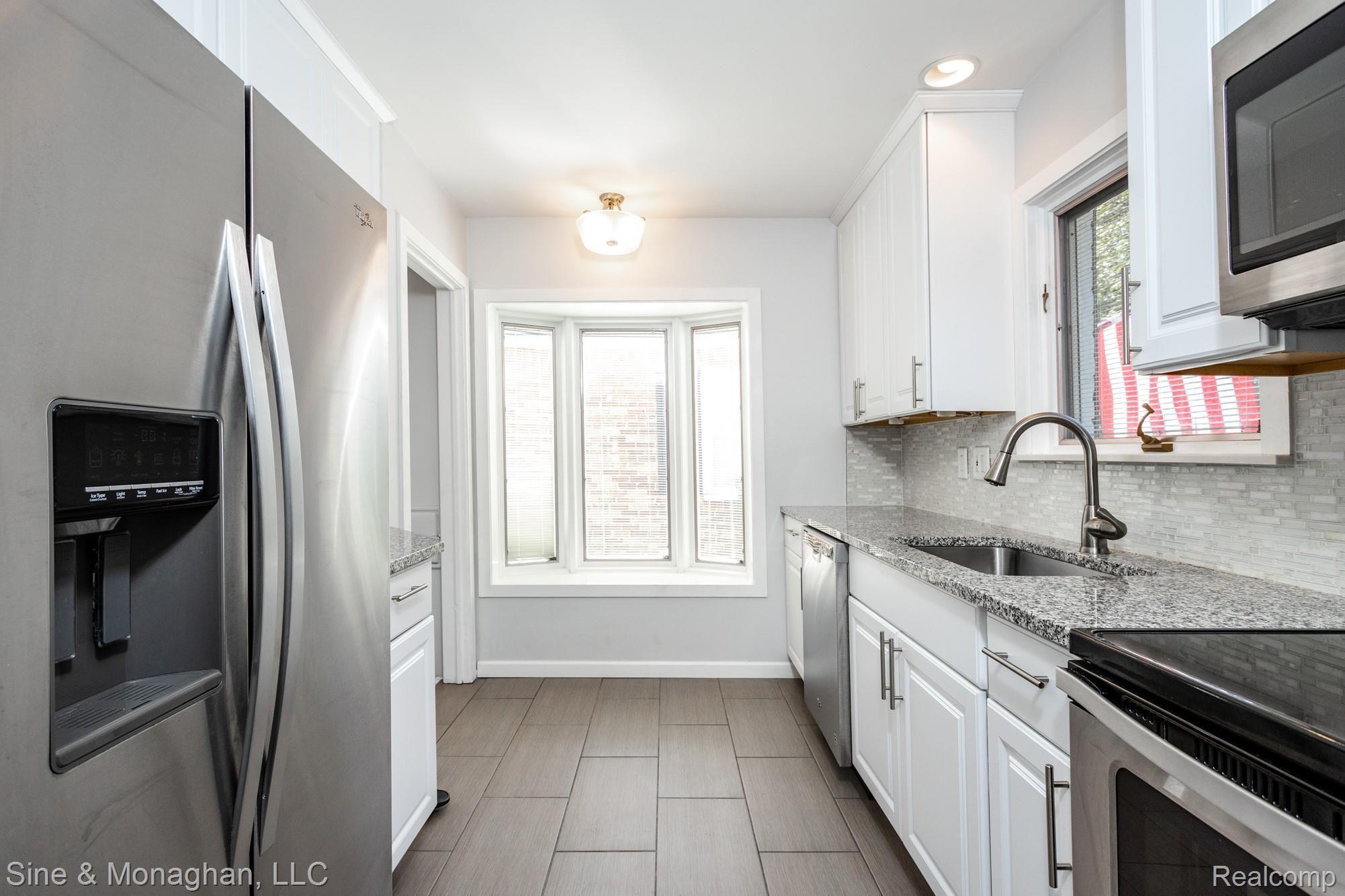 834 Rivard Boulevard Grosse Pointe, MI 48230 - Photo 9 of 48 834 Rivard S017.jpg