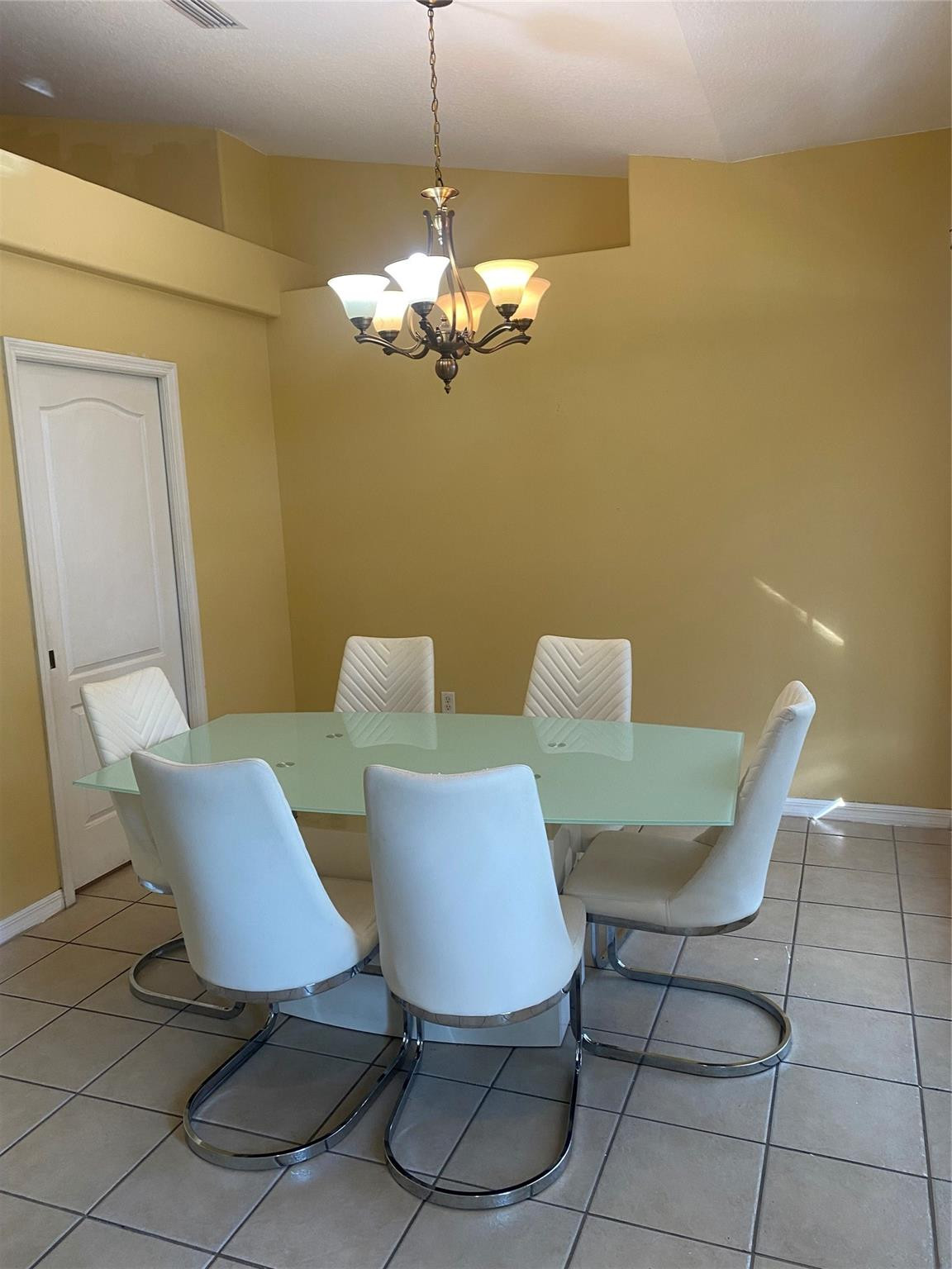 881 Banks Street Northwest Palm Bay, FL 32907 - Photo 3 of 26 Photo 3