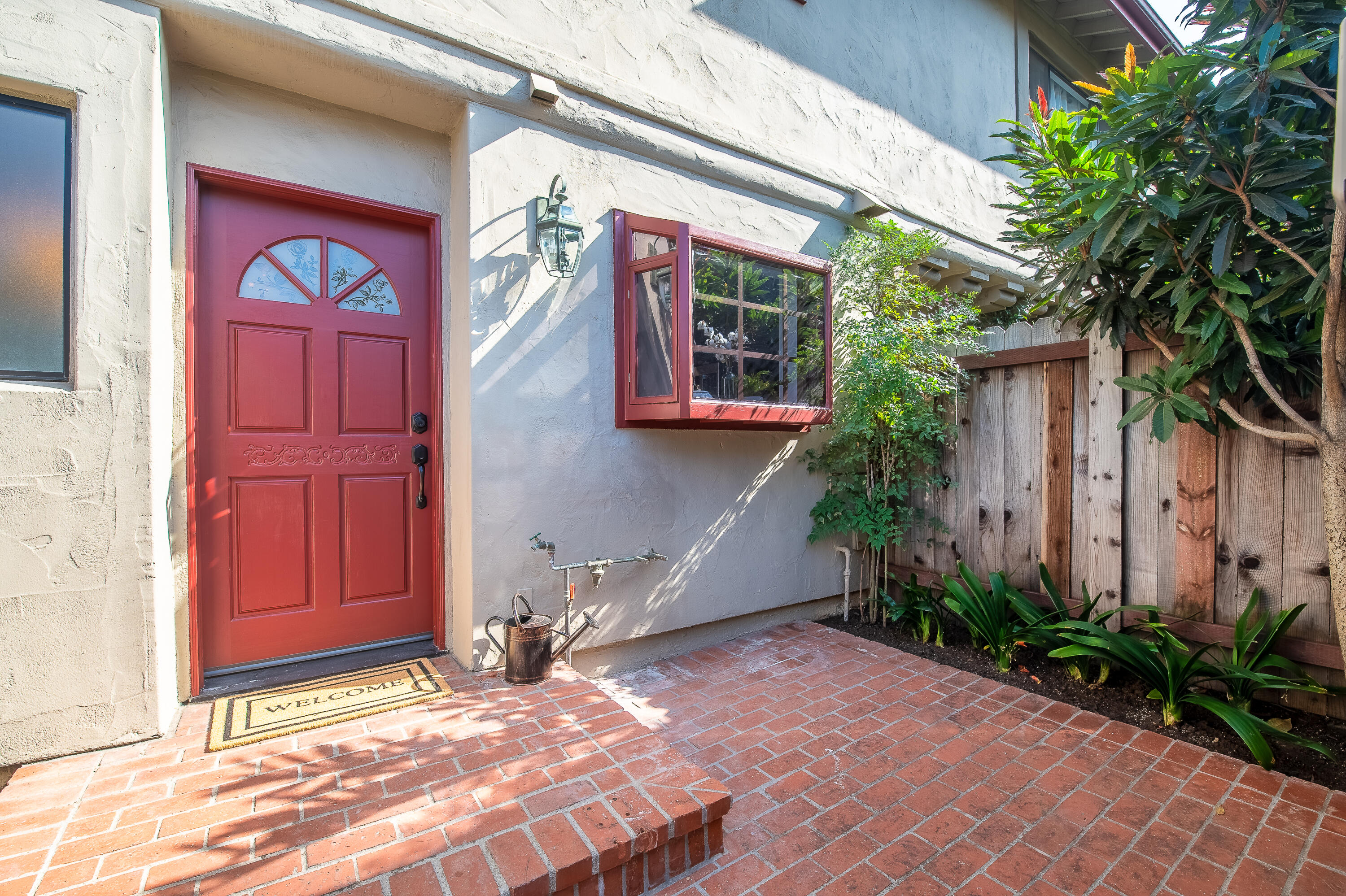 4344 Modoc Road, Unit 2 Santa Barbara, CA 93110 - Photo 2 of 28 a front view of house with yard
