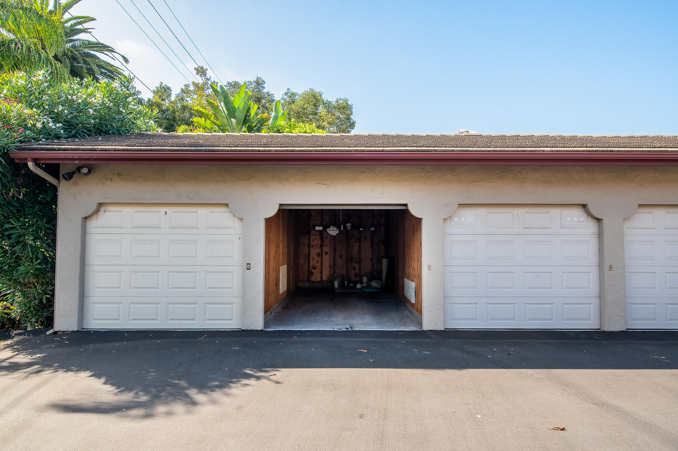 4344 Modoc Road, Unit 2 Santa Barbara, CA 93110 - Photo 28 of 28 a front view of a house with a garage
