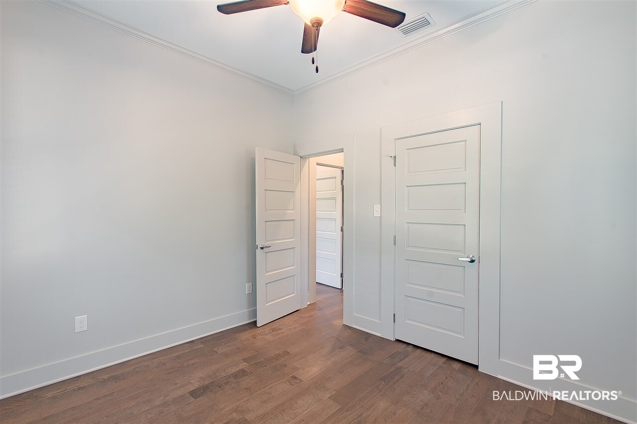110 North Julia Street Mobile, AL 36604 - Photo 34 of 50