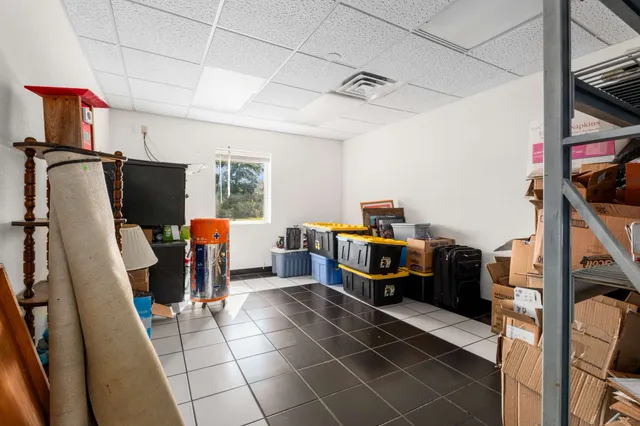 a view of entryway with a window