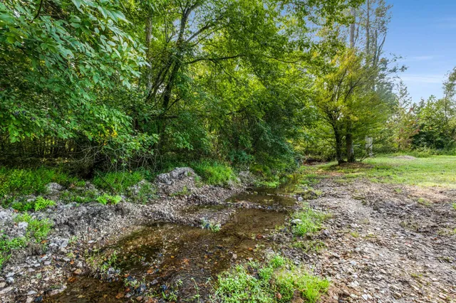 $950,000 | 456 Lakewood Park Road, Beechgrove, TN 37018