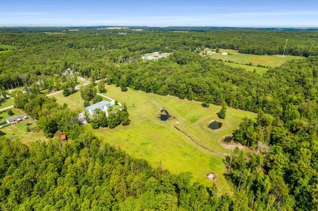 $950,000 | 456 Lakewood Park Road, Beechgrove, TN 37018