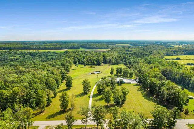 $950,000 | 456 Lakewood Park Road, Beechgrove, TN 37018