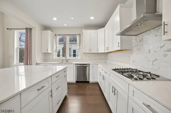 $6,100 | 25 Stone Court, Morristown, NJ 07960