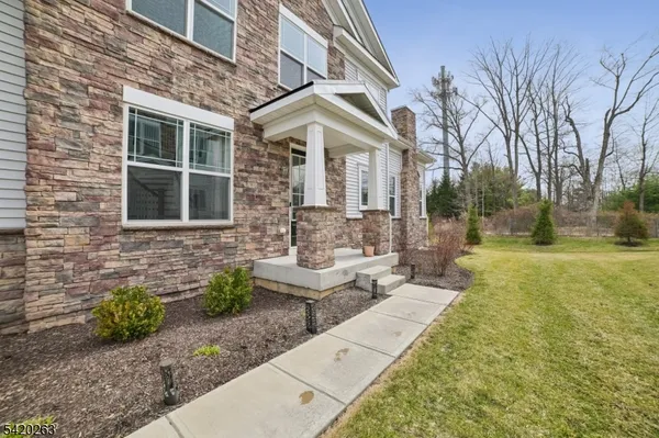 $6,100 | 25 Stone Court, Morristown, NJ 07960