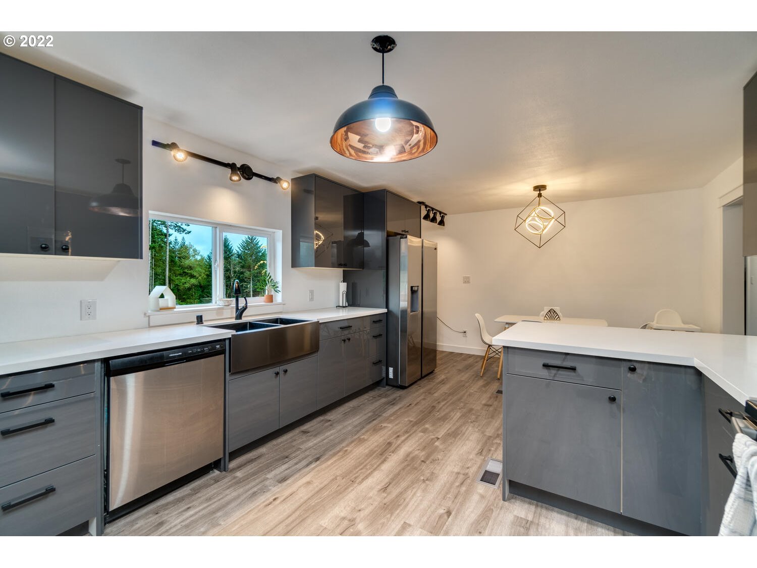 155 Estes Road Castle Rock, WA 98611 - Photo 3 of 32 Gallery Image 3
