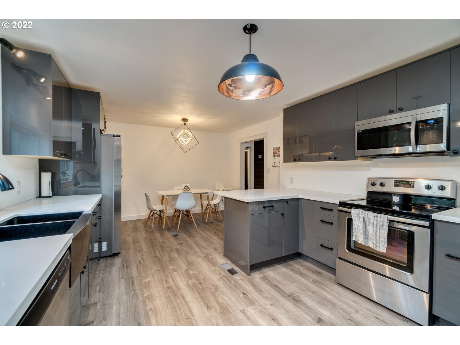 155 Estes Road Castle Rock, WA 98611 - Photo 4 of 32 Gallery Image 4