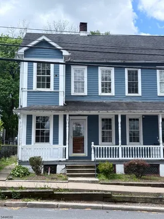 $2,950 | 47 Church Street, Bloomsbury, NJ 08804