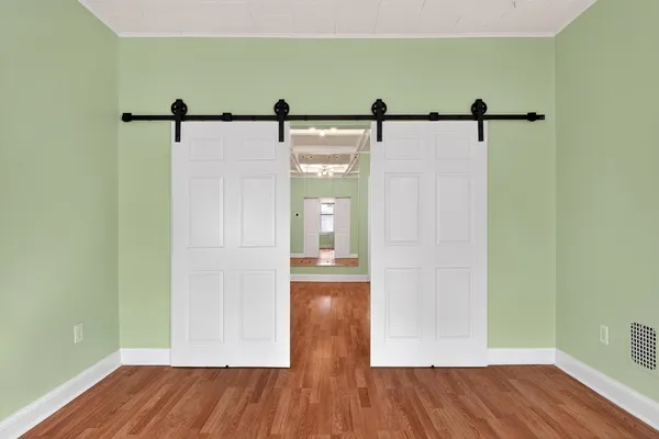 $2,450 | 133 West 28th Street, Unit 1, Bayonne, NJ 07002