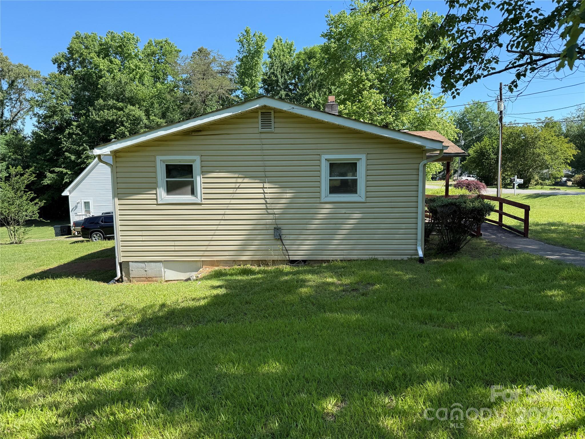 910 Absher Road Statesville, NC 28625 - Photo 4 of 20 Gallery Image 4