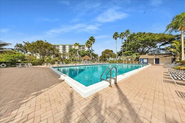 $2,500 | 2217 Cypress Island Drive, Unit 708, Pompano Beach, FL 33069