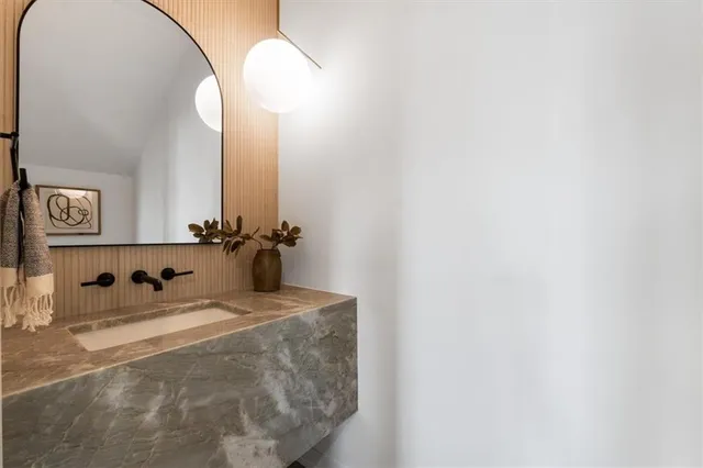 $799,000 | 537 East 19th Street, Kansas City, MO 64108