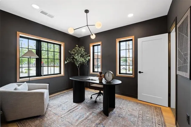 $799,000 | 537 East 19th Street, Kansas City, MO 64108