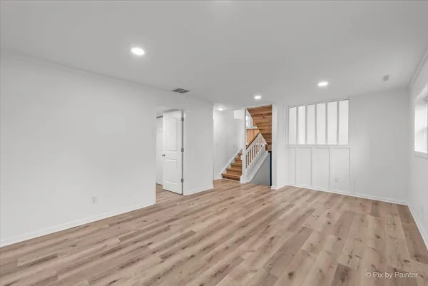 $359,900 | 765 Dartmoor Drive, Crystal Lake, IL 60014